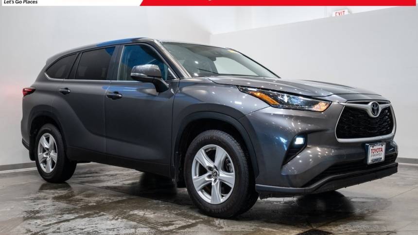 2024 Toyota Highlander LE — SUV — 30,623 mi — Brookfield, WI