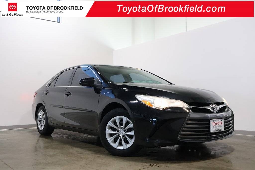 2016 Toyota Camry LE — Sedan — 124,382 mi — Brookfield, WI