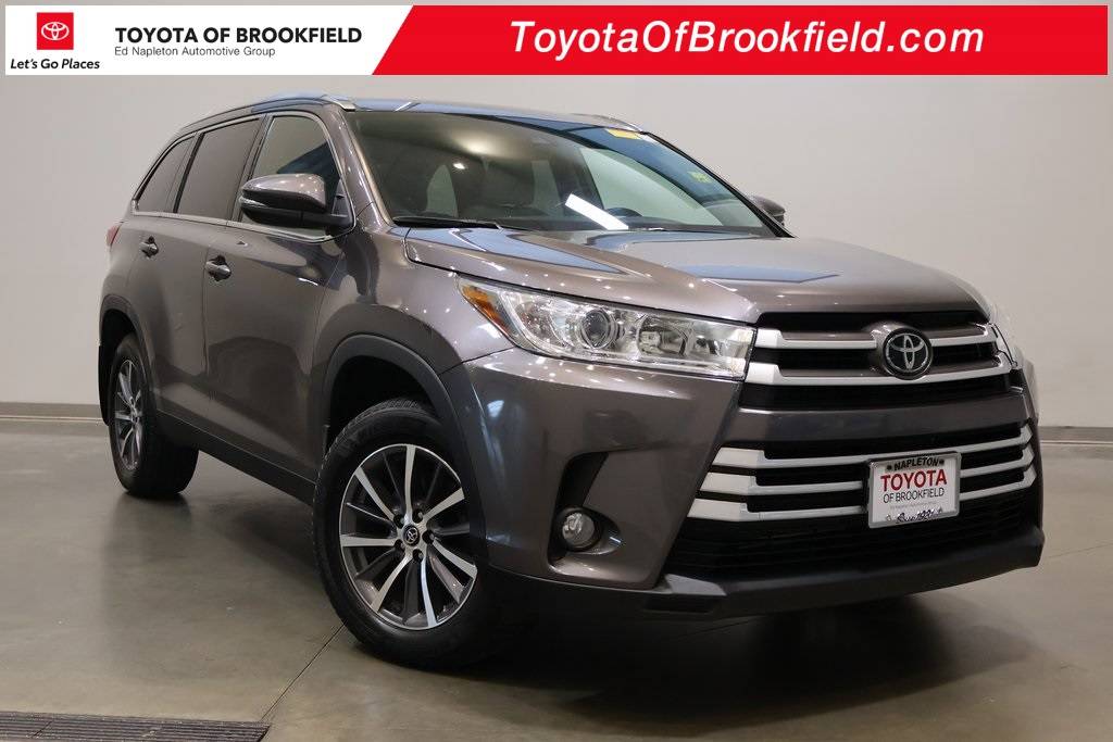 2019 Toyota Highlander XLE — SUV — 98,433 mi — Brookfield, WI