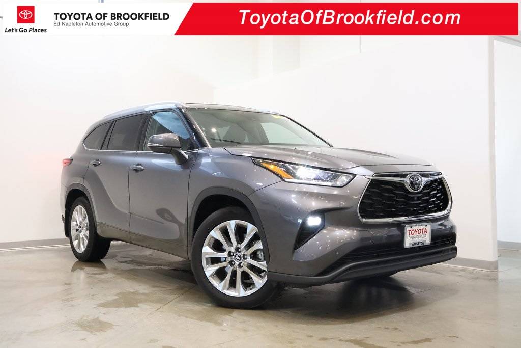 2022 Toyota Highlander Limited — SUV — 48,774 mi — Brookfield, WI