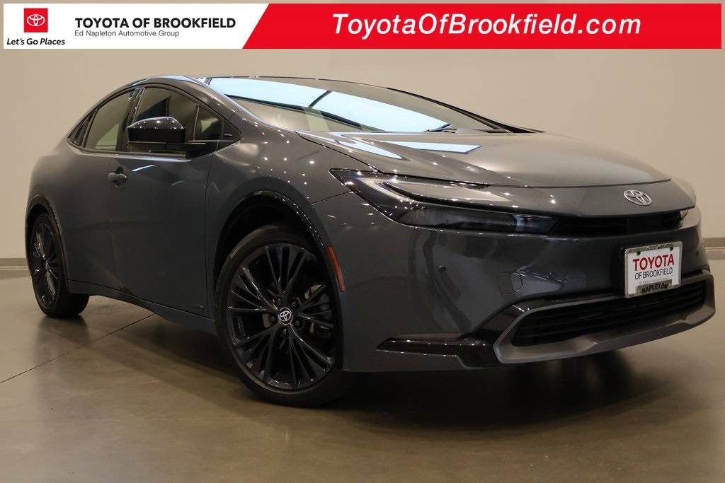 2024 Toyota Prius XLE — Hatchback — 10,351 mi — Brookfield, WI