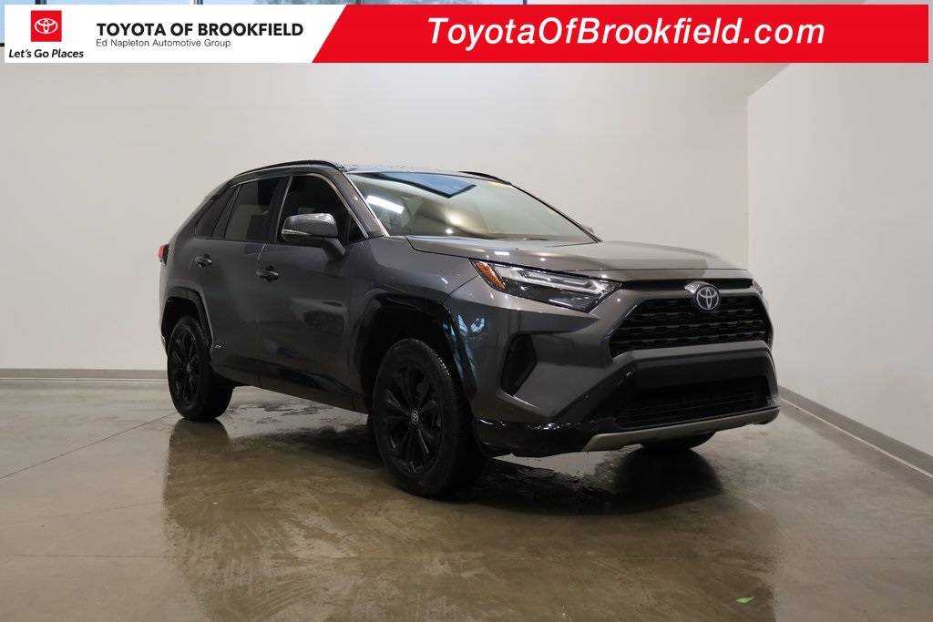 2022 Toyota RAV4 Hybrid SE — SUV — 43,358 mi — Brookfield, WI