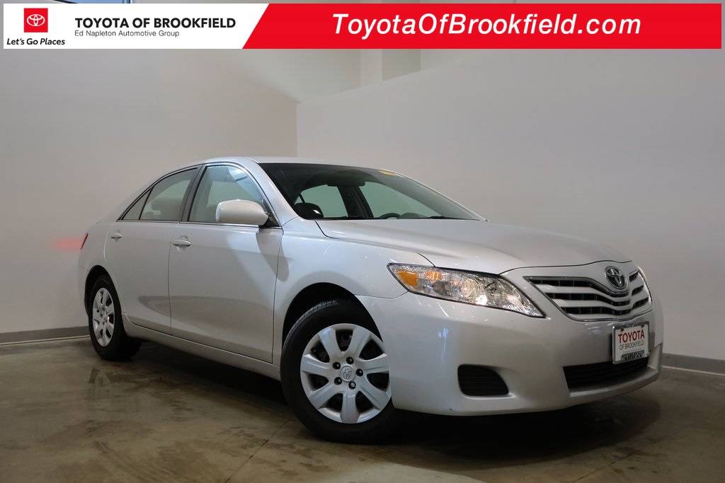 2011 Toyota Camry LE — Sedan — 158,671 mi — Brookfield, WI