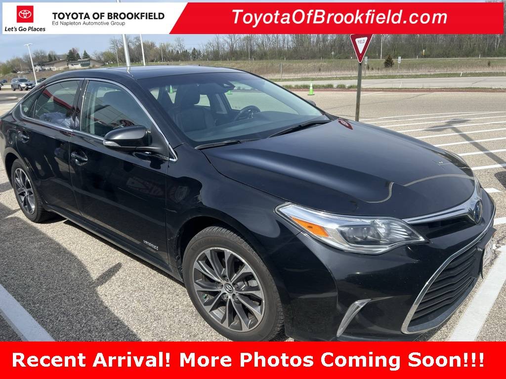 2018 Toyota Avalon Hybrid XLE Premium — Sedan — 138,120 mi — Brookfield, WI