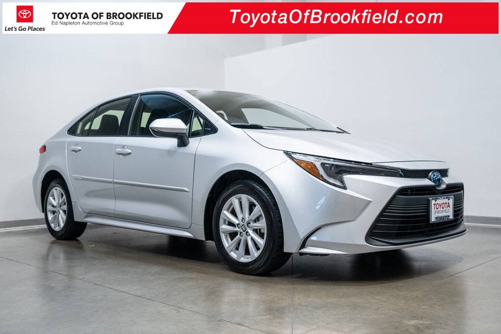 2023 Toyota Corolla Hybrid LE — Sedan — 20,772 mi — Brookfield, WI