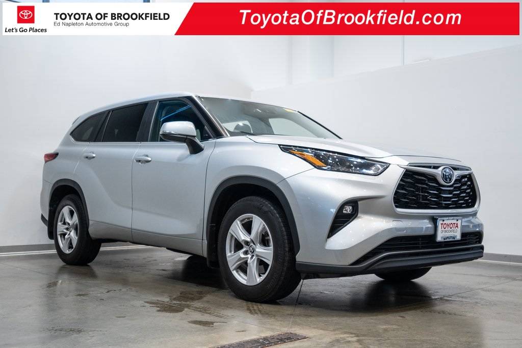 2023 Toyota Highlander L — SUV — 28,336 mi — Brookfield, WI