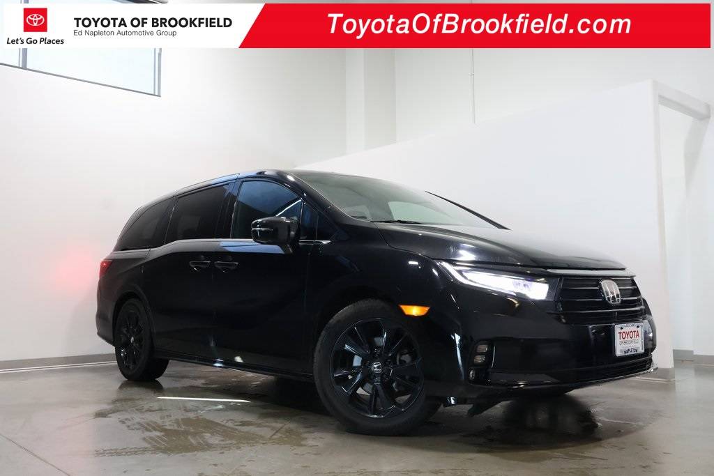 2023 Honda Odyssey Sport — Minivan — 44,261 mi — Brookfield, WI