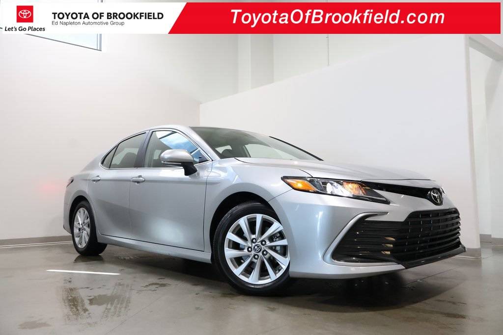 2024 Toyota Camry LE — Sedan — 27,888 mi — Brookfield, WI