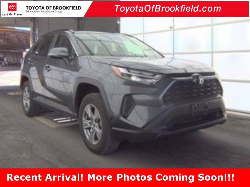 2024 Toyota RAV4 XLE — SUV — 33,327 mi — Brookfield, WI
