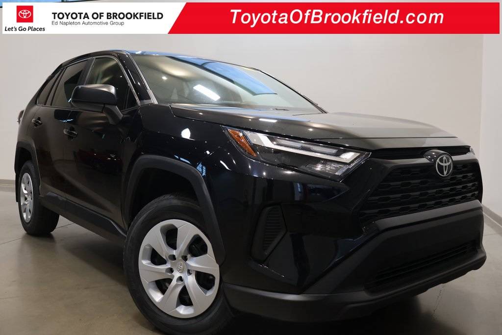 2023 Toyota RAV4 LE — SUV — 40,321 mi — Brookfield, WI