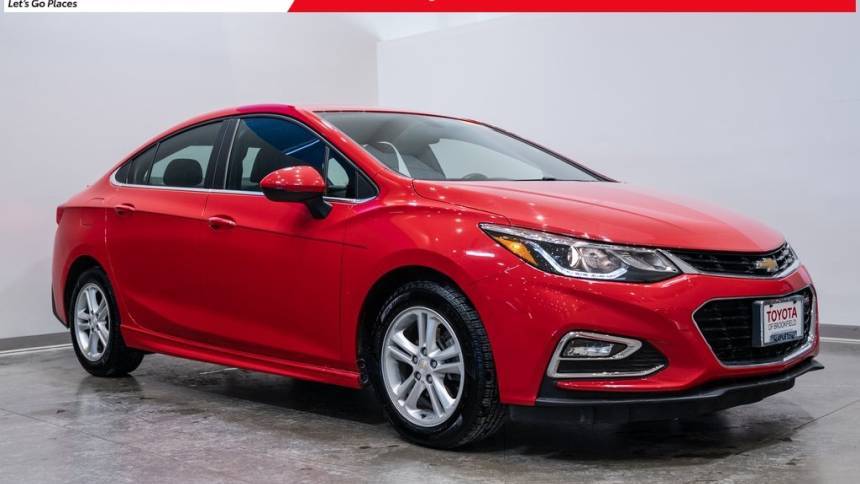 2017 Chevrolet Cruze LT — Sedan — 56,246 mi — Brookfield, WI