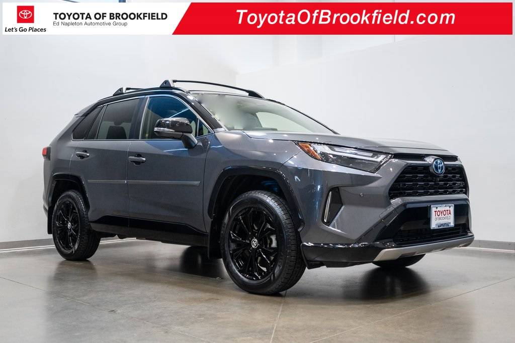 2024 Toyota RAV4 Hybrid XSE — SUV — 32,680 mi — Brookfield, WI