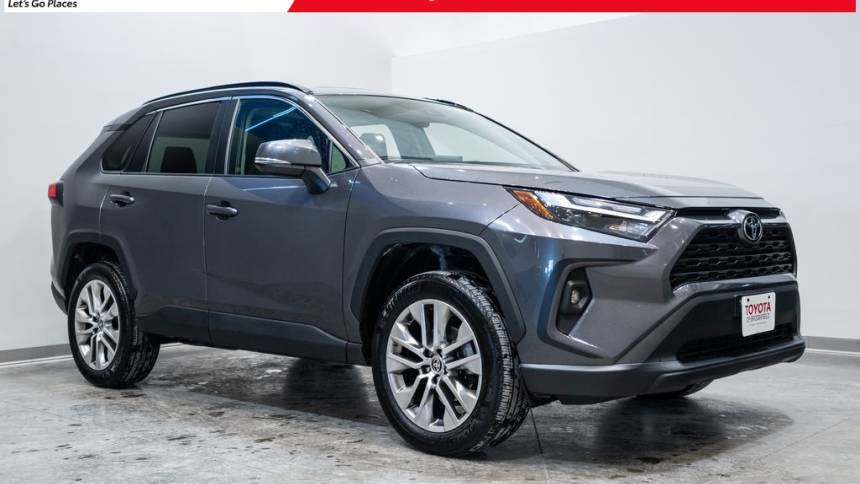 2022 Toyota RAV4 XLE Premium — SUV — 49,371 mi — Brookfield, WI