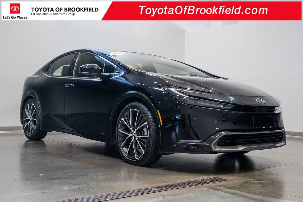 2024 Toyota Prius Limited — Hatchback — 13,021 mi — Brookfield, WI