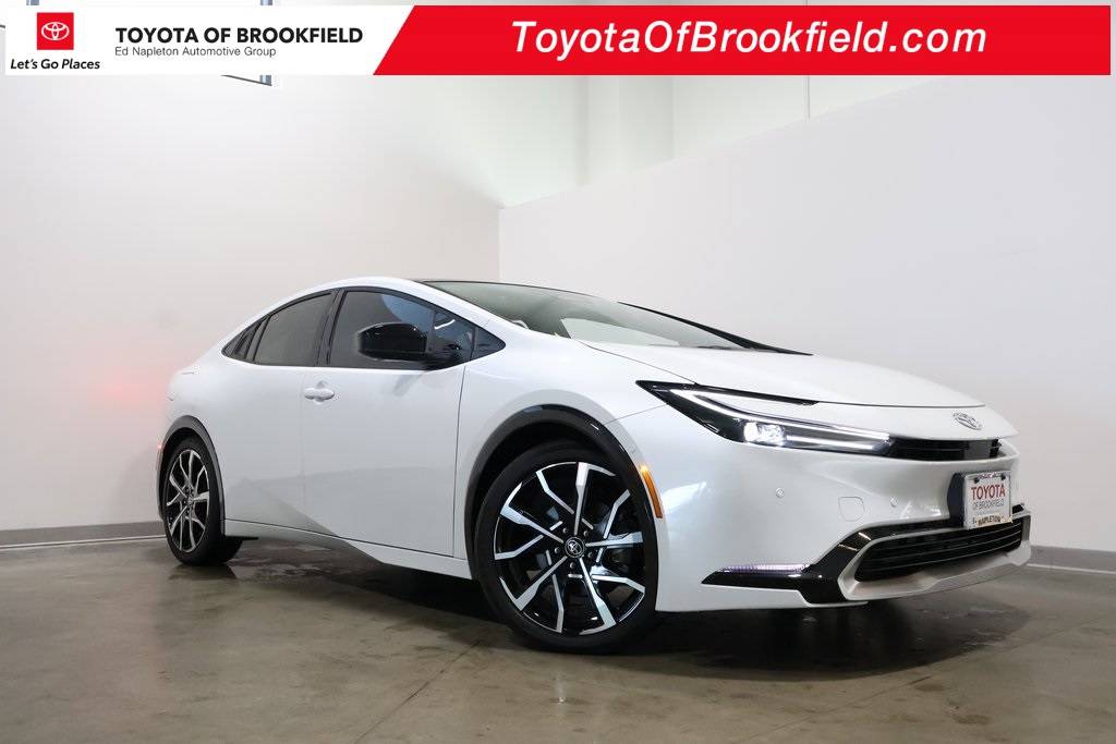 2024 Toyota Prius Prime XSE Premium — Hatchback — 3,891 mi — Brookfield, WI