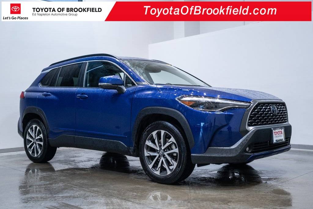 2022 Toyota Corolla Cross XLE — SUV — 53,152 mi — Brookfield, WI