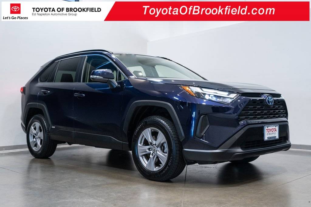 2022 Toyota RAV4 Hybrid XLE — SUV — 40,108 mi — Brookfield, WI