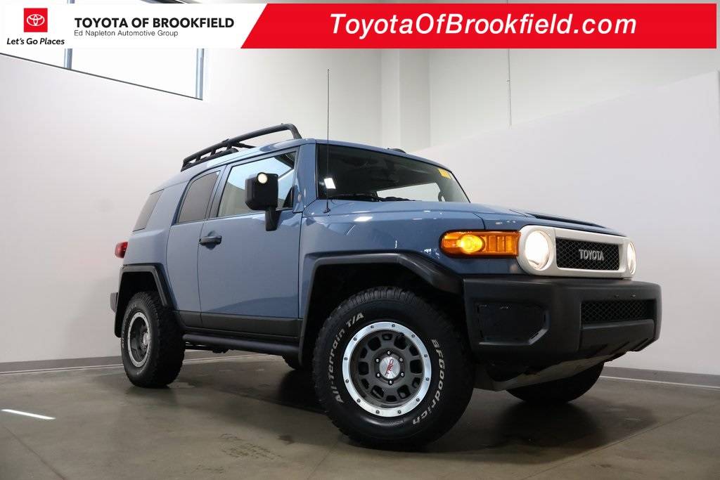 2014 Toyota FJ Cruiser Base — SUV — 57,798 mi — Brookfield, WI