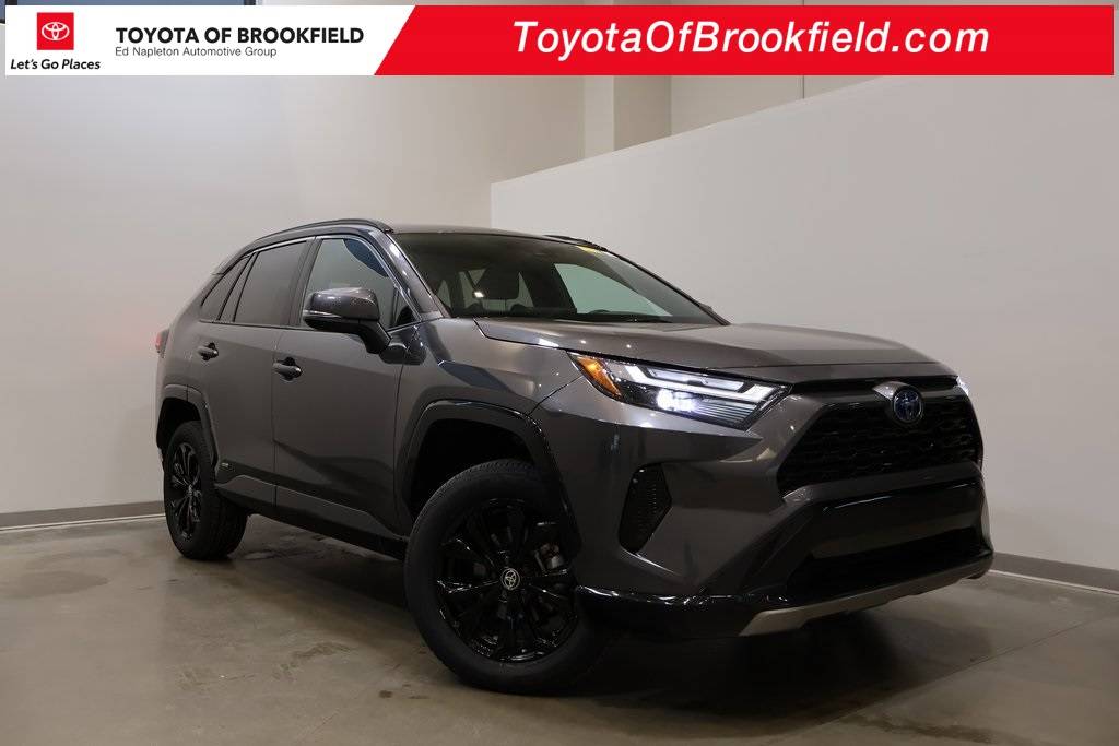 2022 Toyota RAV4 Hybrid SE — SUV — 41,754 mi — Brookfield, WI