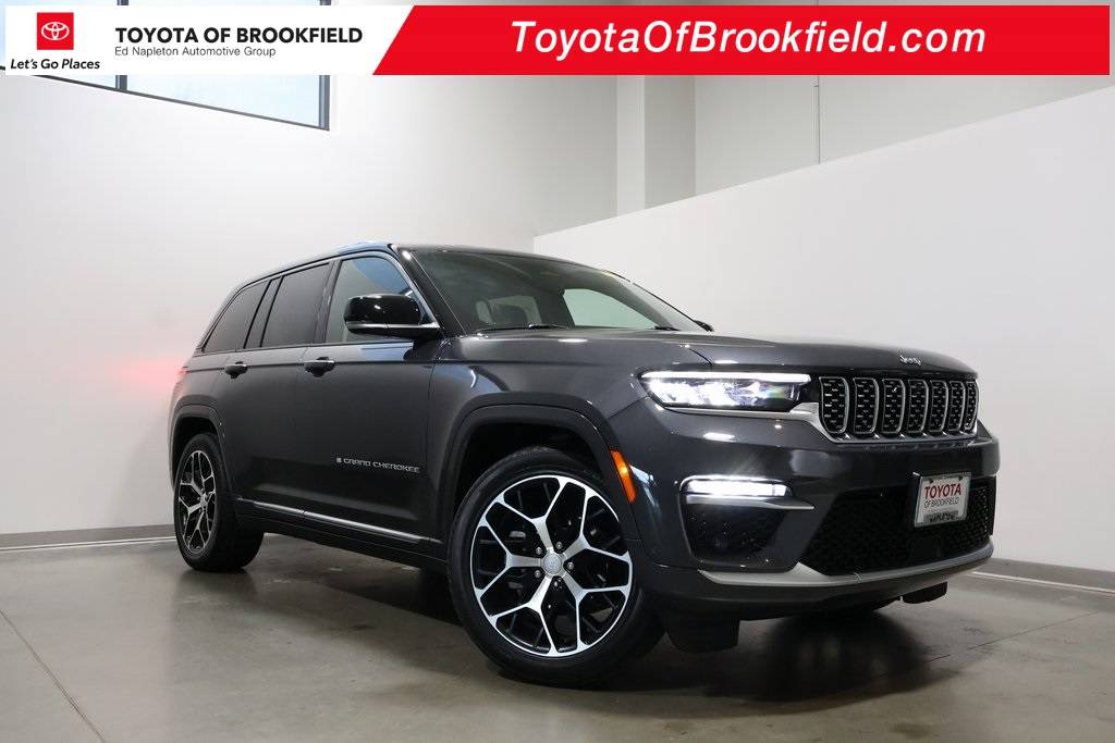 2022 Jeep Grand Cherokee Summit Reserve — SUV — 20,213 mi — Brookfield, WI