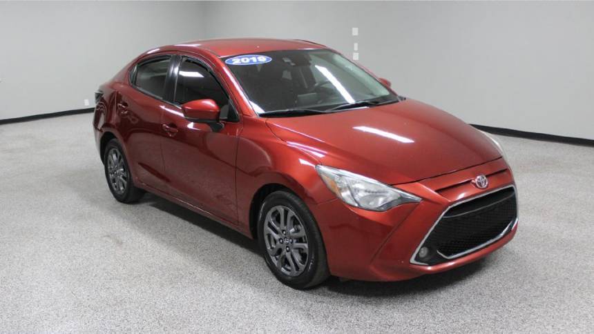 2019 Toyota Yaris LE