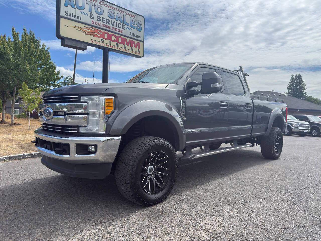 2017 Ford Super Duty F-350 Lariat — Pickup Truck — 123,822 mi — Albany, OR