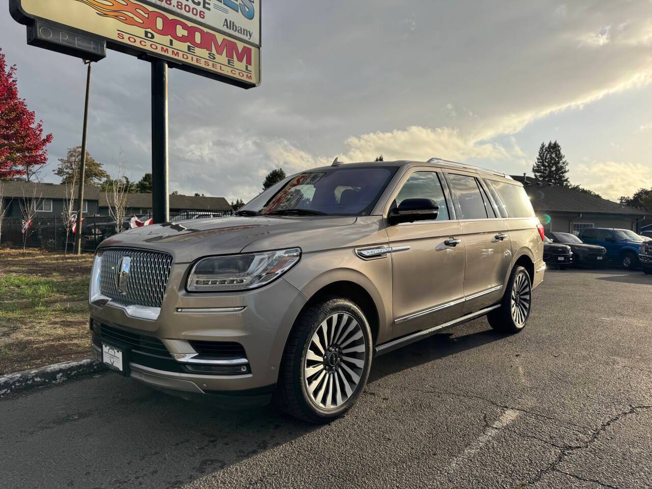 2019 Lincoln Navigator Reserve — SUV — 146,895 mi — Albany, OR