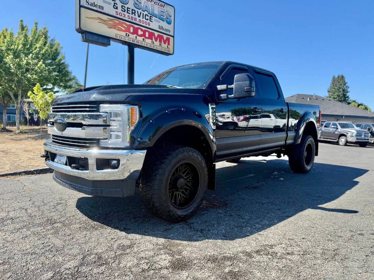 2018 Ford Super Duty F-350 Lariat — Pickup Truck — 90,023 mi — Albany, OR