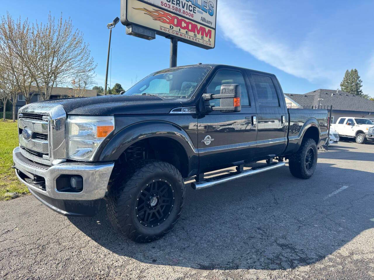 2015 Ford Super Duty F-350 Lariat — Pickup Truck — 144,400 mi — Albany, OR