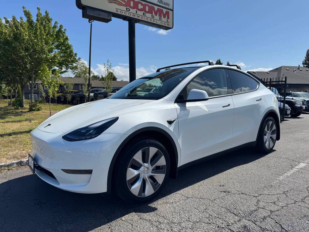 2024 Tesla Model Y Long Range — SUV — 4,386 mi — Albany, OR