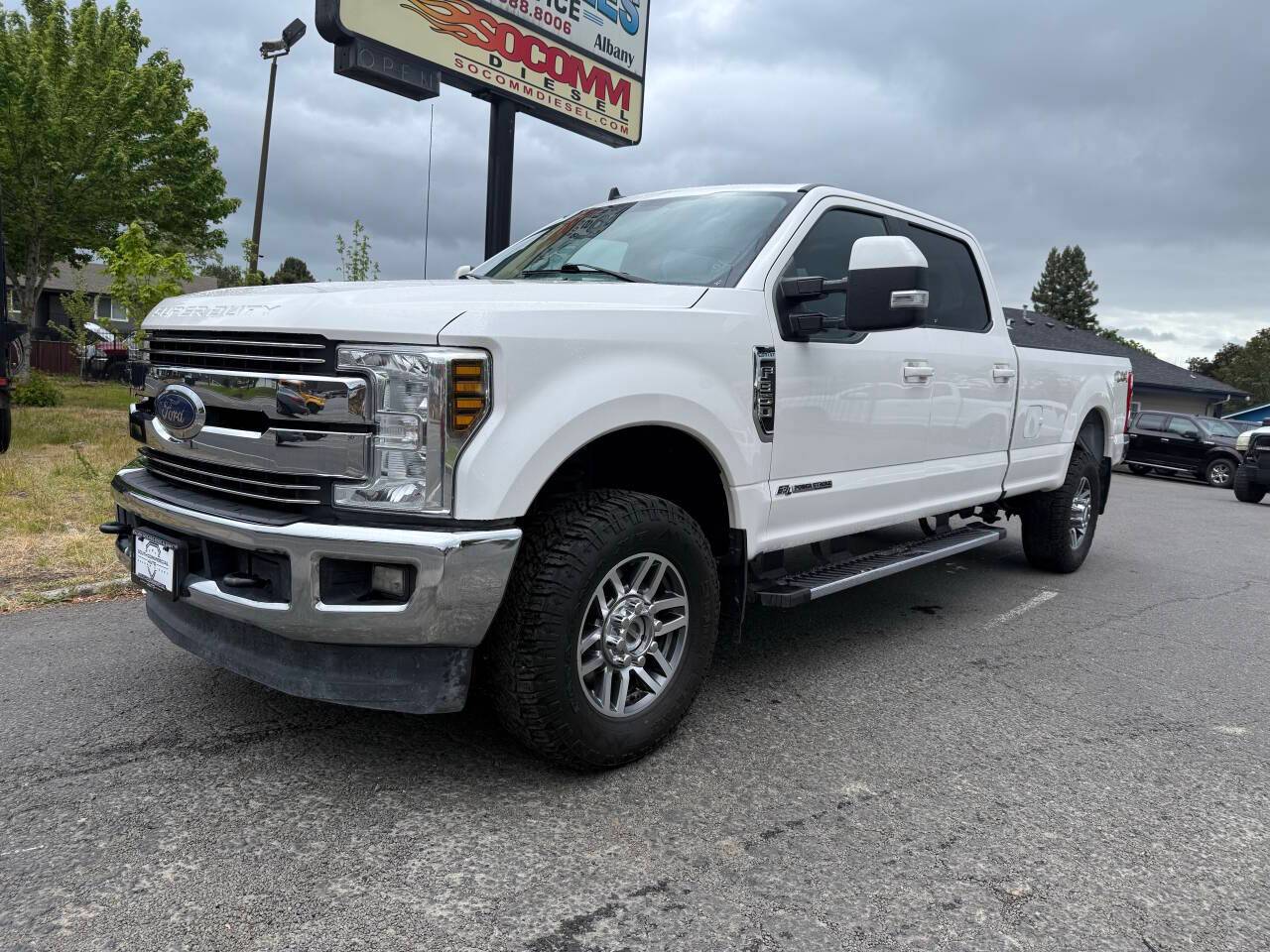2019 Ford Super Duty F-350 Lariat — Pickup Truck — 170,227 mi — Albany, OR