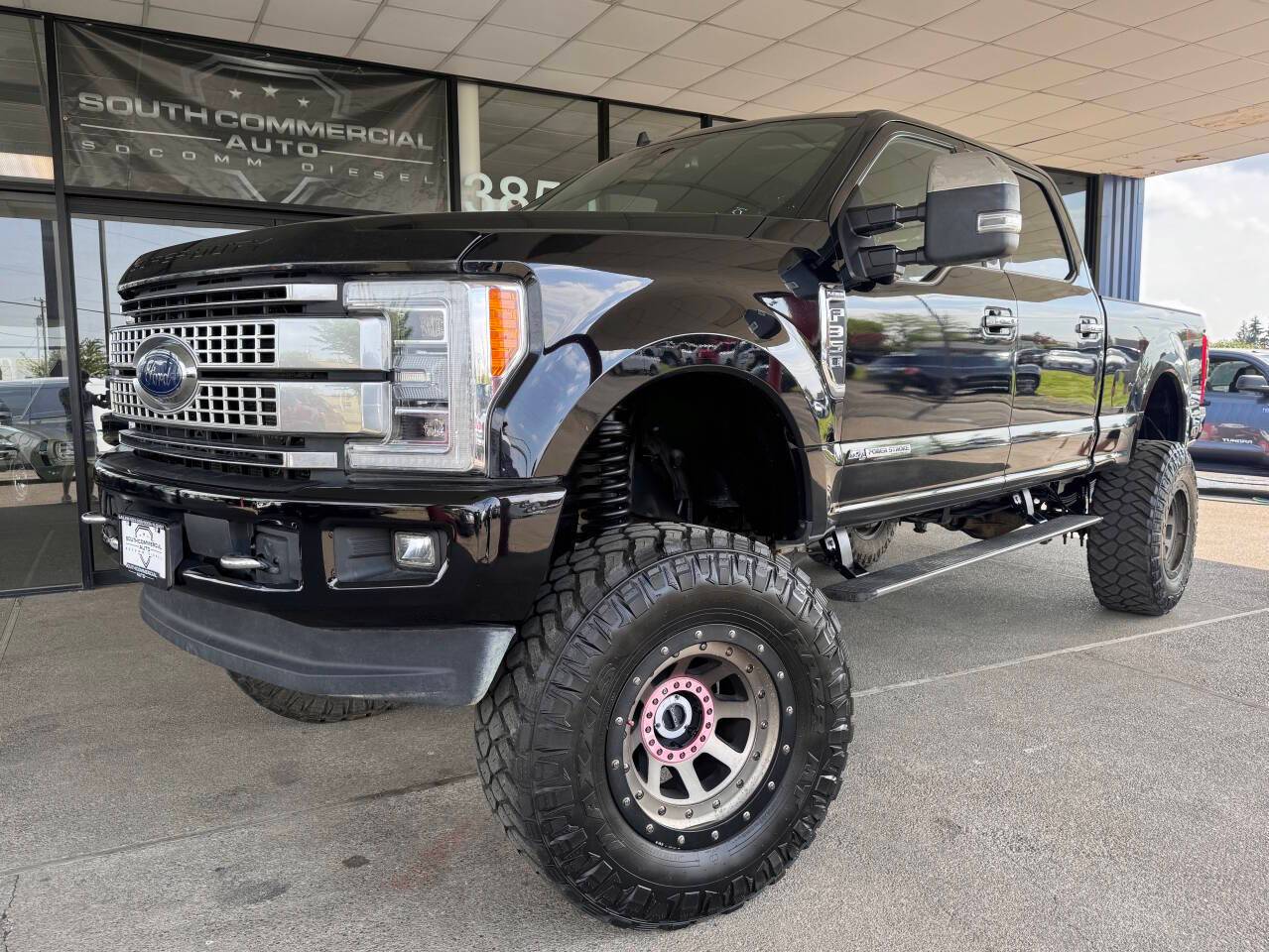 2019 Ford Super Duty F-350 Platinum — Pickup Truck — 62,688 mi — Albany, OR