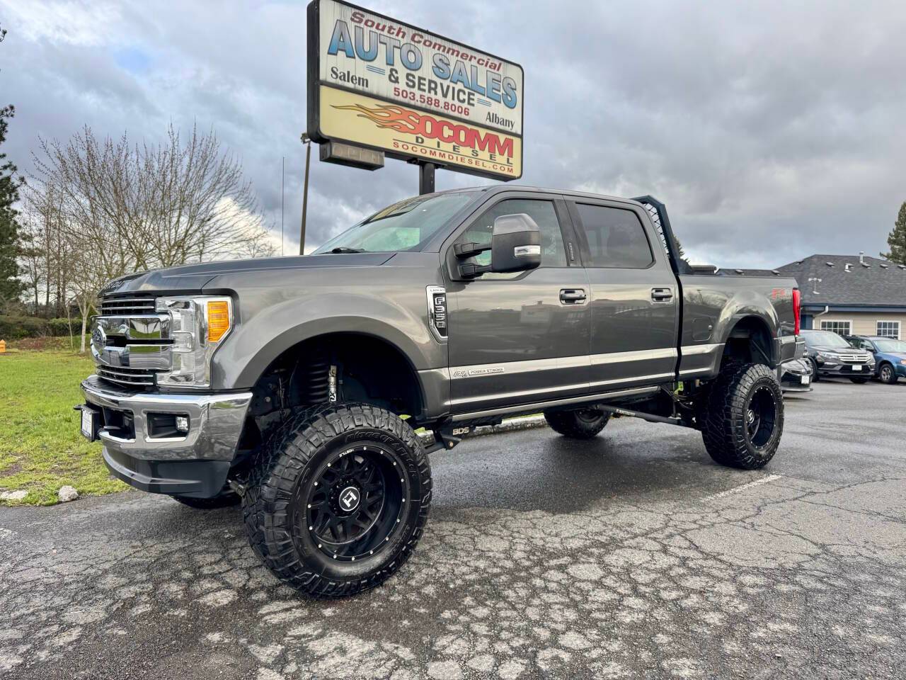 2017 Ford Super Duty F-350 Lariat — Pickup Truck — 50,200 mi — Albany, OR