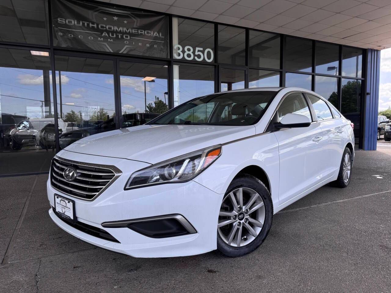 2016 Hyundai Sonata SE — Sedan — 180,775 mi — Albany, OR