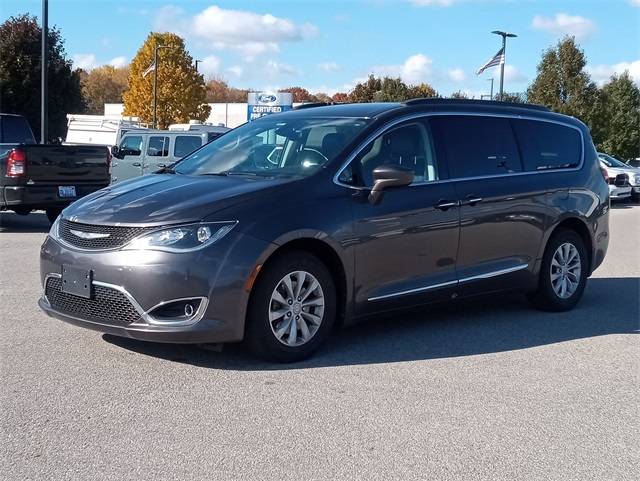 2017 Chrysler Pacifica Touring L — Minivan — 121,851 mi — Birch Run, MI