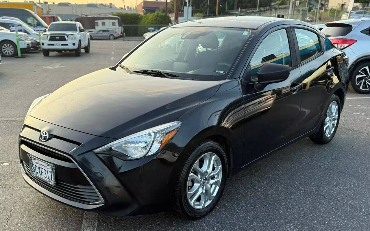 2018 Toyota Yaris iA Base — Sedan — 125,631 mi — Los Angeles, CA