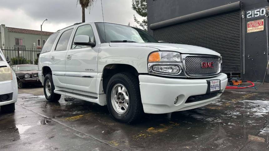 2001 GMC Yukon Denali — SUV — 220,000 mi — Los Angeles, CA
