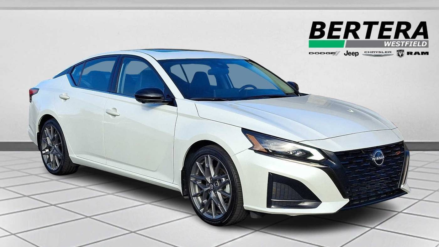2023 Nissan Altima SR — Sedan — 27,265 mi — Westfield, MA