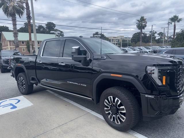 2025 GMC Sierra 3500HD Denali Ultimate — Pickup Truck — 9,722 mi — Savannah, GA
