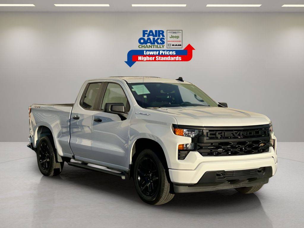 2025 Chevrolet Silverado 1500 Custom — Pickup Truck — 13,662 mi — Chantilly, VA