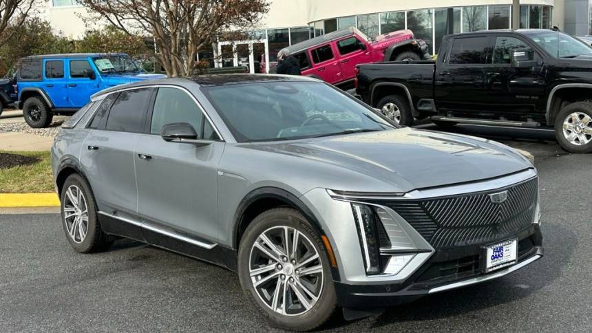 2024 Cadillac LYRIQ Luxury — SUV — 5,639 mi — Chantilly, VA
