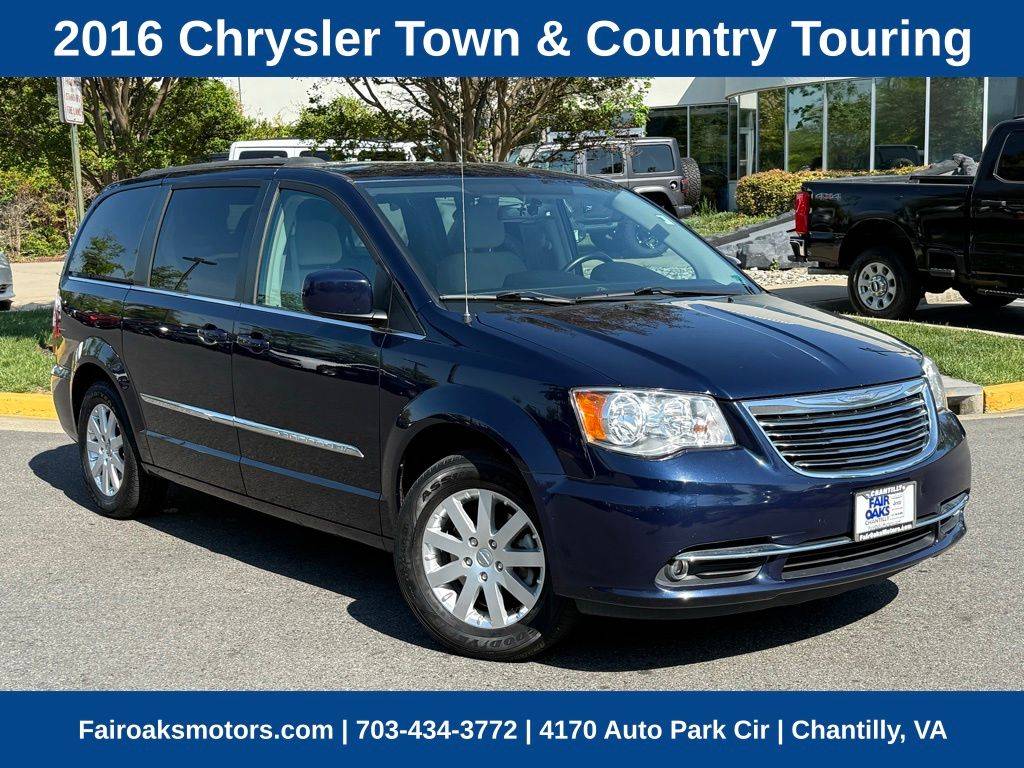 2016 Chrysler Town & Country Touring — Minivan — 119,357 mi — Chantilly, VA