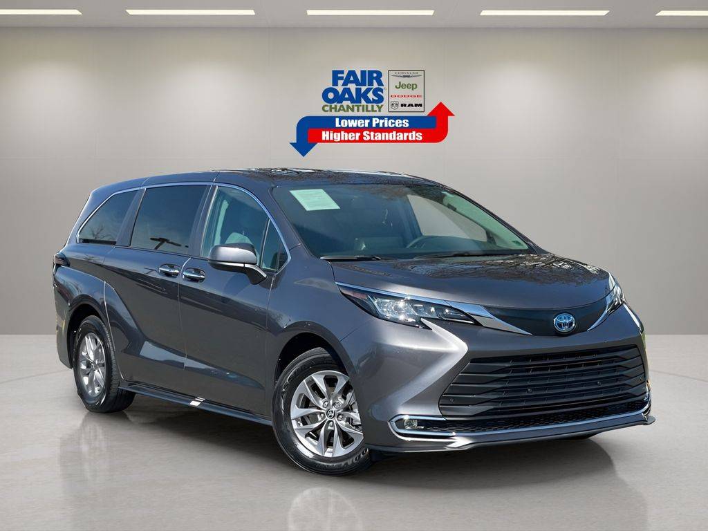 2023 Toyota Sienna XLE — Minivan — 79,517 mi — Chantilly, VA