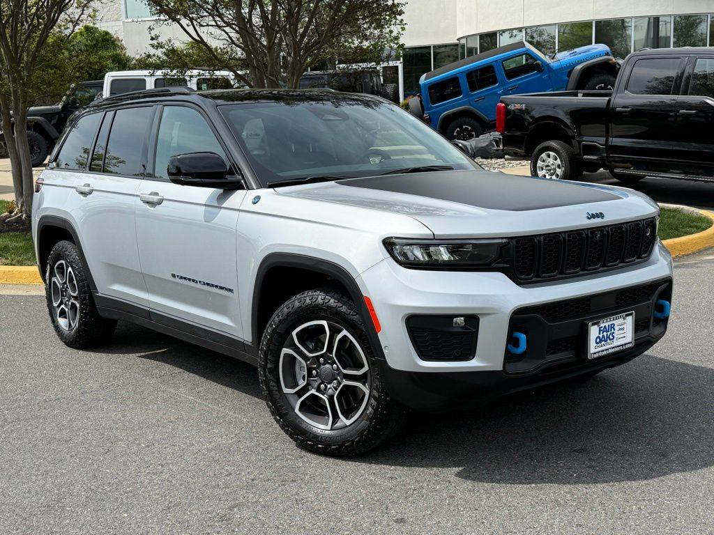 2023 Jeep Grand Cherokee Trailhawk 4xe — SUV — 12,691 mi — Chantilly, VA