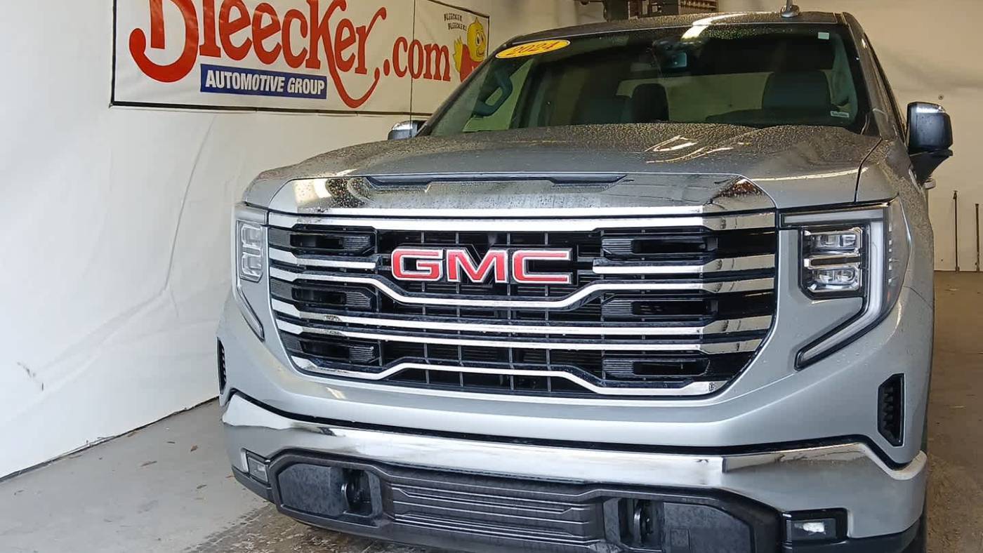 2024 GMC Sierra 1500 SLT — Pickup Truck — 31,281 mi — Red Springs, NC