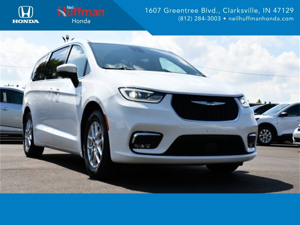 2023 Chrysler Pacifica Touring L — Minivan — 69,283 mi — Clarksville, IN
