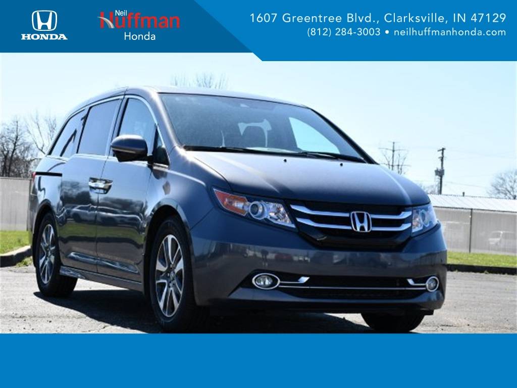 2016 Honda Odyssey Touring — Minivan — 105,720 mi — Clarksville, IN