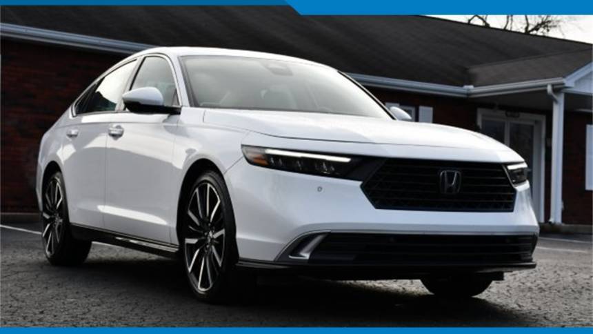 2023 Honda Accord Hybrid Touring — Sedan — 18,669 mi — Clarksville, IN