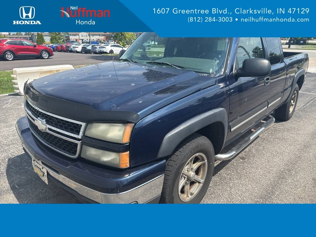 2006 Chevrolet Silverado 1500 LT — Pickup Truck — 256,239 mi — Clarksville, IN