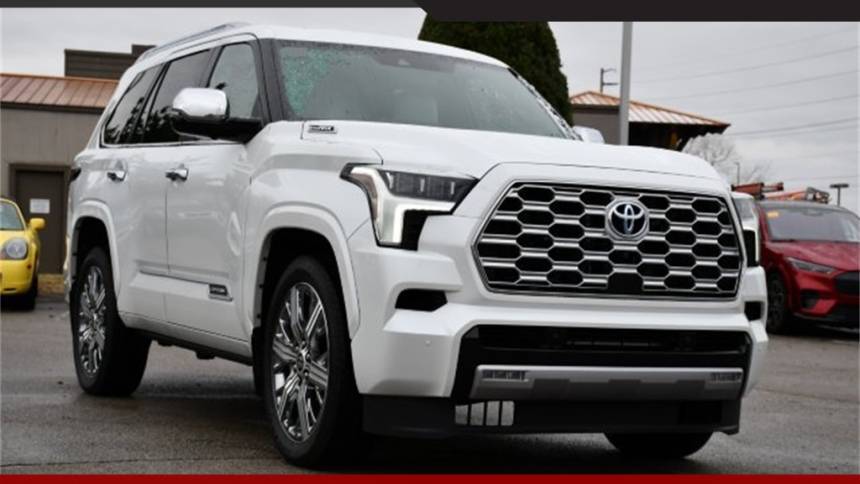 2024 Toyota Sequoia SR5 — SUV — 3,446 mi — Louisville, KY